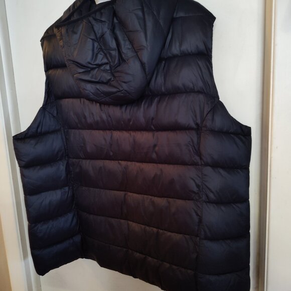 Womens Black Puffer Vest 2X - Picture 2 of 3